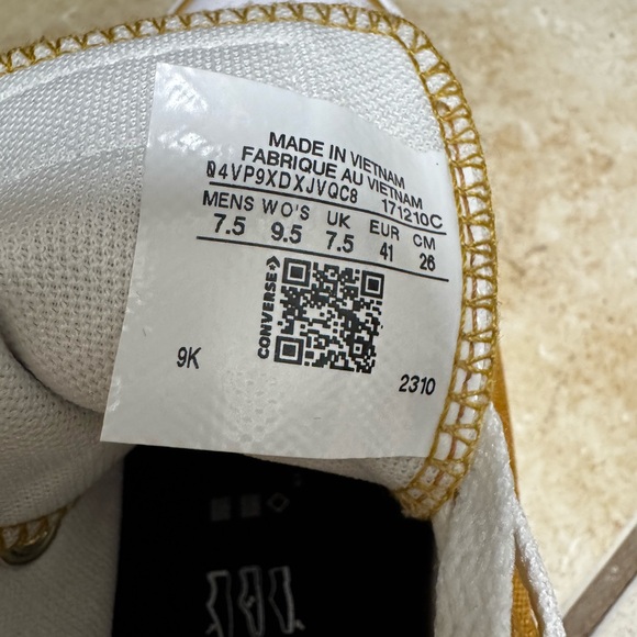 Chuck Taylor All Star Lift Platform Canvas Women’s Size 9.5 - Picture 3 of 4